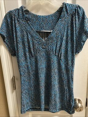 NWOT Worthington blouse.